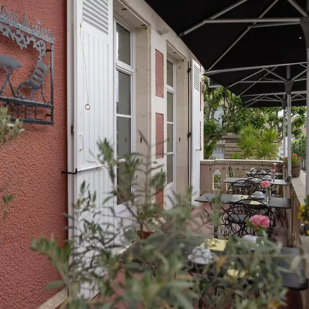 La Maison Du Lierre Hotel 3*