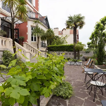 Hotel La Maison Du Lierre 3*