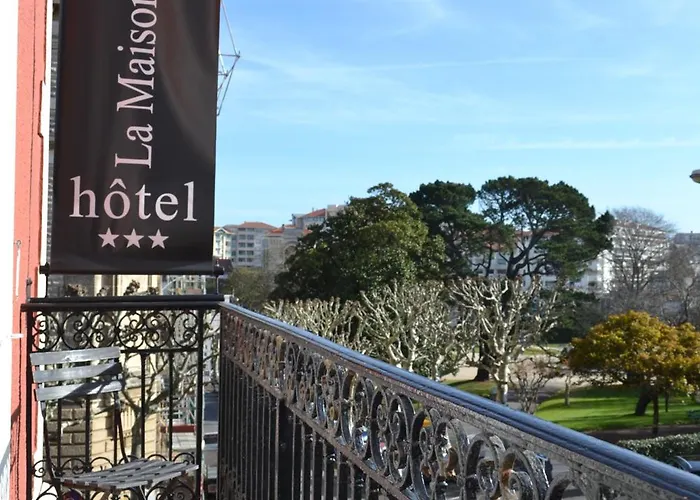 Hotel La Maison Du Lierre 3*