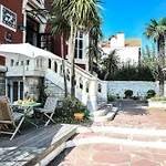 Hotel La Maison Du Lierre 3*