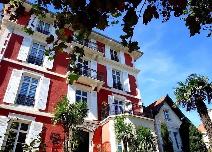 & Espace Bien-etre La Maison Du Lierre Hotell 3*