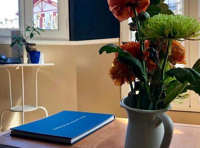 מלון & Espace Bien-etre La Maison Du Lierre 3*